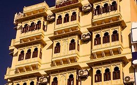 Hotel Mewari Villa
