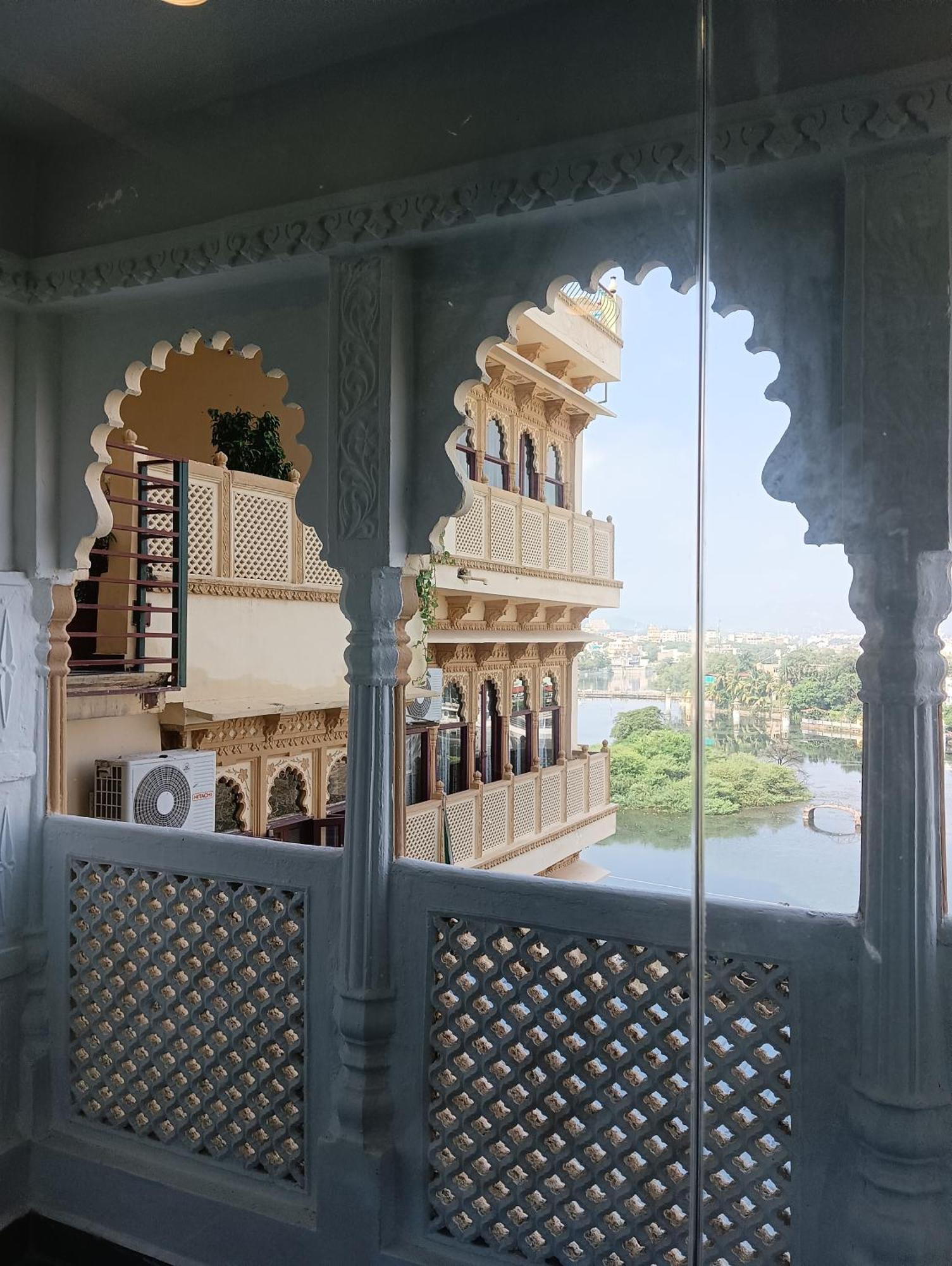 Hotel Mewari Villa Udaipur Exterior photo